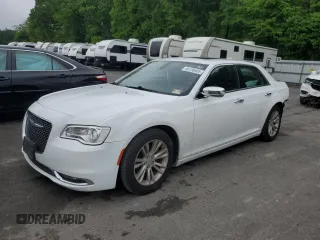 2017 Chrysler 300 C z VIN 2C3CCAEG6HH552274, wystawiony jako Copart lot #56738405 z przebiegiem 119 769 mil mil oraz Szkoda całkowita • Salvage title. Historia ofert i sprzedaży dostępna na DreamBid. Obrazek 1.