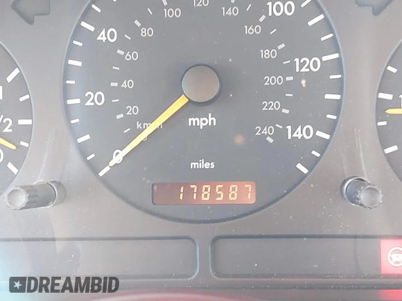 2004 Mercedes-Benz M 350 with VIN 4JGAB57E54A482716, listed as a IAAI auction lot 40731487 with 178,587 mi miles and . Bid and sale history available at DreamBid. Image 15.
