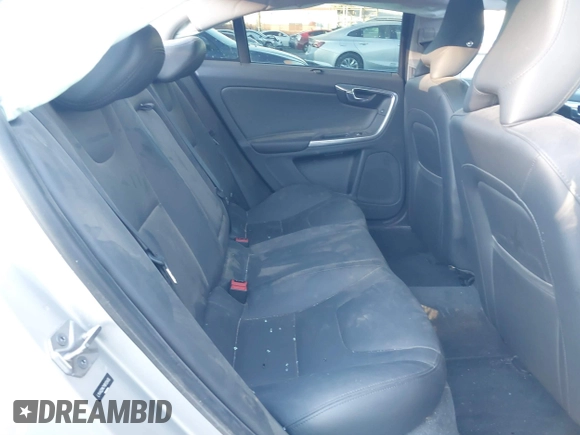 2017 Volvo S60 Inscription with VIN LYV402HK7HB133405, listed as a IAAI auction lot 41331529 with 1 mi miles. Bid and sale history available at carsss.com. Image 8.