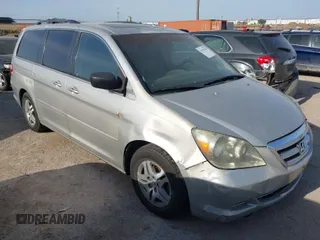 2006 Honda Odyssey EX-L with VIN 5FNRL38776B445573, listed as a IAAI auction lot 41993020 with 195,735 mi miles. Bid and sale history available at carsss.com. Image 1.