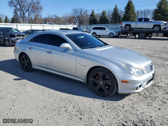 2008 Mercedes-Benz CLS-Class 5.5L with VIN WDDDJ72X98A136138, listed as a Copart auction lot 50727825 with 142,641 mi miles and Salvage Title. Bid and sale history available at carsss.com. Image 4.