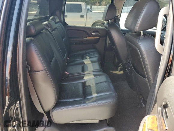 2007 Chevrolet Avalanche LT w/3LT with VIN 3GNEC12067G307296, listed as a Copart auction lot 73326194 with 209,816 mi miles and Salvage Title. Bid and sale history available at carsss.com. Image 10.