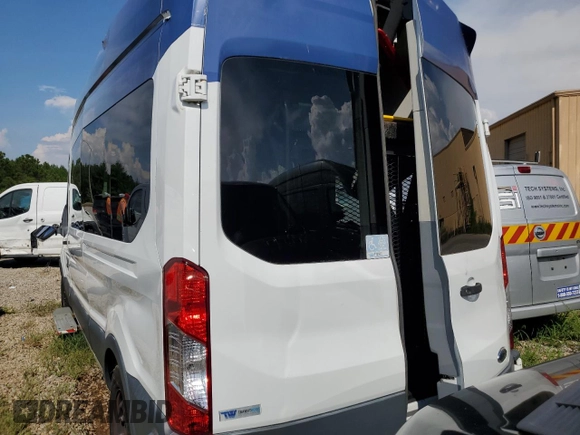 2018 Ford Transit z VIN 1FDAX2XV5JKA33123, wystawiony jako Copart lot #64243675 z przebiegiem 124 631 mil mil oraz Nie do naprawy • Non repairable. Historia ofert i sprzedaży dostępna na DreamBid. Obrazek 6.