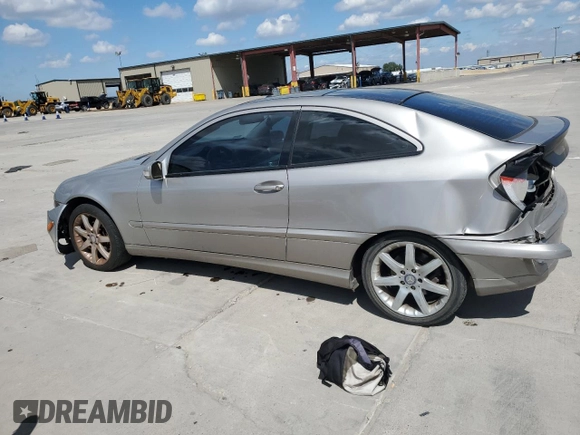 2003 Mercedes-Benz C z VIN WDBRN64J13A507887, wystawiony jako Copart lot #71978414 z przebiegiem Nie podano mil oraz Szkoda całkowita • Salvage title. Historia ofert i sprzedaży dostępna na DreamBid. Obrazek 2.