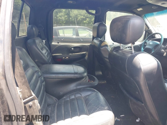 2001 Ford F-150 XLT с VIN 1FTRW07L31KA17614, выставлен на аукционе IAAI как лот 42522640 с пробегом Не указан миль и . История ставок и продаж доступна на DreamBid. Изображение 8.
