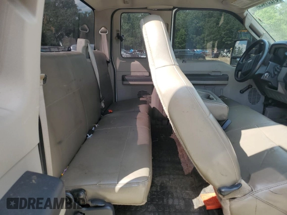 2008 Ford F-250 XL with VIN 1FTSX21598EA73327, listed as a Copart auction lot 61251425 with 216,694 mi miles and Salvage title. Bid and sale history available at DreamBid. Image 10.