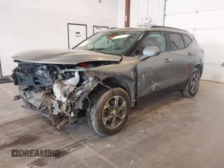 2023 Chevrolet Blazer LT z VIN 3GNKBCR4XPS214756, wystawiony jako IAAI lot #42097217 z przebiegiem 26 783 mil mil oraz . Historia ofert i sprzedaży dostępna na DreamBid. Obrazek 17.