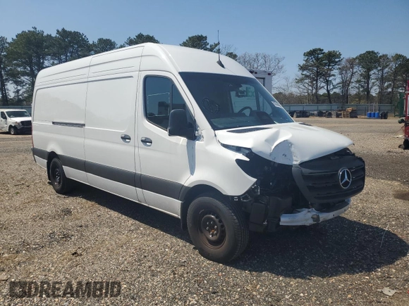 2025 Mercedes-Benz Sprinter Cargo with VIN W1Y4NCHY6SP753794, listed as a Copart auction lot 52648465 with 610 mi miles and Salvage Title. Bid and sale history available at carsss.com. Image 4.