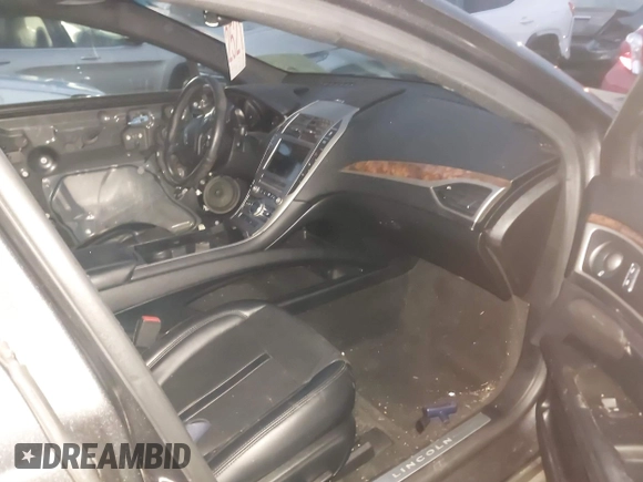 2020 Lincoln MKZ Reserve with VIN 3LN6L5E95LR602785, listed as a IAAI auction lot 41103604 with 42,388 mi miles and . Bid and sale history available at DreamBid. Image 5.