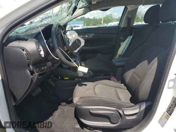 2019 Kia Forte LXS z VIN 3KPF24AD8KE012730, wystawiony jako Copart lot #63758095 z przebiegiem 78 541 mil mil oraz Nie do naprawy • Non repairable. Historia ofert i sprzedaży dostępna na DreamBid. Obrazek 7.