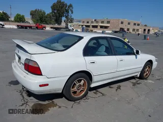 1997 Honda Accord с VIN 1HGCE6641VA022989, выставлен на аукционе IAAI как лот 42478205 с пробегом 123 353 миль миль и . История ставок и продаж доступна на DreamBid. Изображение 4.