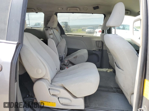 2014 Toyota Sienna LE AAS with VIN 5TDKK3DC6ES491574, listed as a Copart auction lot 59815785 with 189,975 mi miles and Salvage title. Bid and sale history available at DreamBid. Image 11.