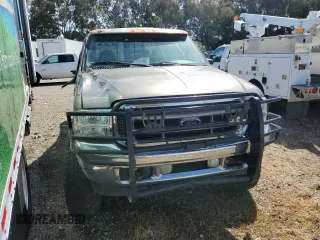 2001 Ford F-250 XL with VIN 1FTNW21F31EC42515, listed as a Copart auction lot 49676015 with 284,243 mi miles and Salvage title. Bid and sale history available at DreamBid. Image 1.