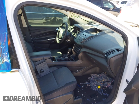 2017 Ford Escape SE with VIN 1FMCU0GD9HUE77231, listed as a IAAI auction lot 41776899 with 71,097 mi miles. Bid and sale history available at carsss.com. Image 5.