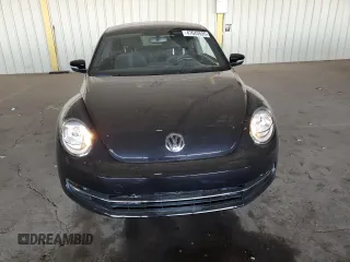 2012 Volkswagen Beetle 2.0T Turbo PZEV with VIN 3VW4A7AT3CM621473, listed as a Copart auction lot 47643595 with 32,840 mi miles and Salvage Title. Bid and sale history available at carsss.com. Image 5.