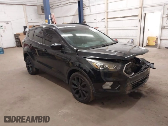 2017 Ford Escape SE with VIN 1FMCU9G98HUE31244, listed as a IAAI auction lot 40985971 with 88,067 mi miles. Bid and sale history available at carsss.com. Image 1.