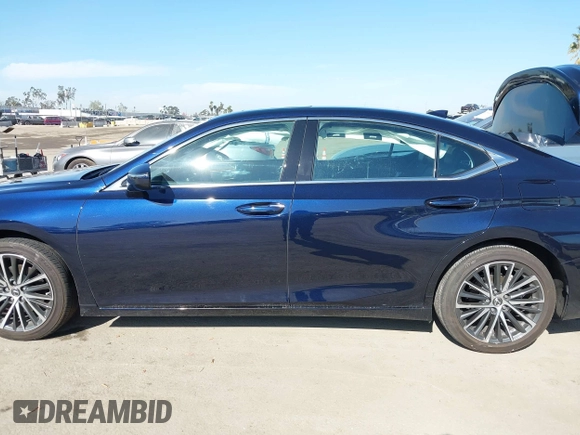 2023 Lexus ES with VIN 58ADA1C19PU027018, listed as a IAAI auction lot 42013458 with 20,861 mi miles. Bid and sale history available at carsss.com. Image 13.