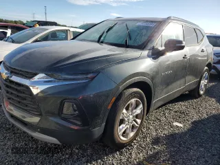 2020 Chevrolet Blazer LT z VIN 3GNKBBRA2LS616426, wystawiony jako Copart lot #55380625 z przebiegiem 23 676 mil mil oraz Nie do naprawy. Historia ofert i sprzedaży dostępna na DreamBid. Obrazek 1.