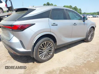 2024 Lexus RX 350 z VIN 2T2BAMBA9RC031068, wystawiony jako IAAI lot #41899128 z przebiegiem 17 583 mil mil oraz . Historia ofert i sprzedaży dostępna na DreamBid. Obrazek 4.