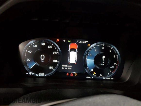 2022 Volvo XC90 Momentum with VIN YV4A221K2N1777983, listed as a Copart auction lot 44612795 with 27,763 mi miles and Salvage title. Bid and sale history available at DreamBid. Image 9.