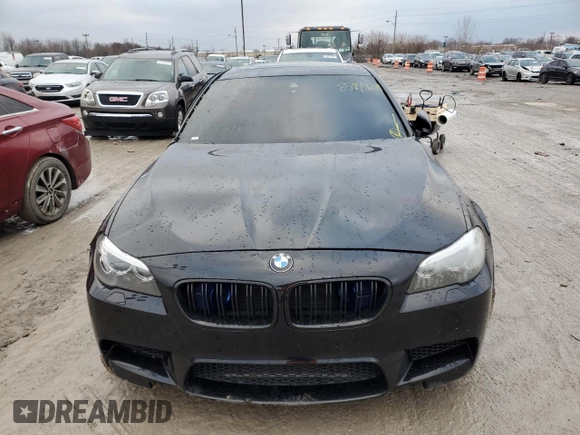 2014 BMW M5 z VIN WBSFV9C59ED097862, wystawiony jako Copart lot #85719684 z przebiegiem Nie podano mil oraz Szkody całkowita. Historia ofert i sprzedaży dostępna na DreamBid. Obrazek 5.