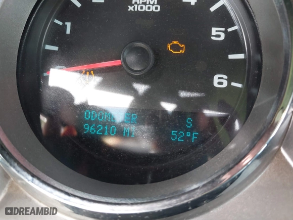 2010 Chevrolet Silverado 1500 LT with VIN 1GCSKSE39AZ271363, listed as a IAAI auction lot 41882454 with 96,210 mi miles. Bid and sale history available at carsss.com. Image 7.