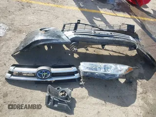 2018 Toyota Highlander SE with VIN 5TDJZRFH0JS533976, listed as a IAAI auction lot 41820619 with 131,015 mi miles and . Bid and sale history available at DreamBid. Image 12.