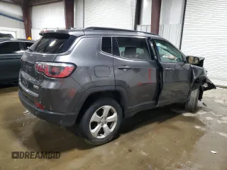 2019 Jeep Compass Latitude z VIN 3C4NJDBB4KT670391, wystawiony jako Copart lot #61283805 z przebiegiem 80 584 mil mil oraz Szkoda całkowita • Salvage title. Historia ofert i sprzedaży dostępna na DreamBid. Obrazek 3.