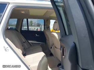 2010 Mercedes-Benz GLK-Class GLK 350 with VIN WDCGG8HB9AF470230, listed as a IAAI auction lot 41991105 with 85,487 mi miles. Bid and sale history available at carsss.com. Image 8.