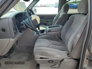 2003 Chevrolet Tahoe LS с VIN 1GNEC13V23J203066, выставлен на аукционе Copart как лот 52641765 с пробегом 273 492 миль миль и Списание • Salvage title. История ставок и продаж доступна на DreamBid. Изображение 7.