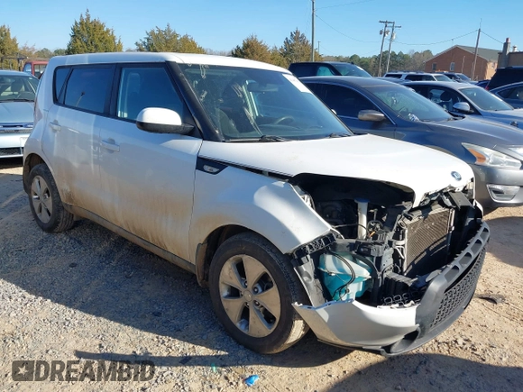 2014 Kia Soul with VIN KNDJN2A28E7022716, listed as a IAAI auction lot 41487053 with 226,757 mi miles. Bid and sale history available at carsss.com. Image 1.