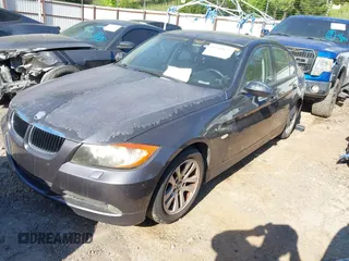 2007 BMW 3 Series 328xi z VIN WBAVC935X7KZ70426, wystawiony jako IAAI lot #42208879 z przebiegiem 103 714 mil mil oraz . Historia ofert i sprzedaży dostępna na DreamBid. Obrazek 2.