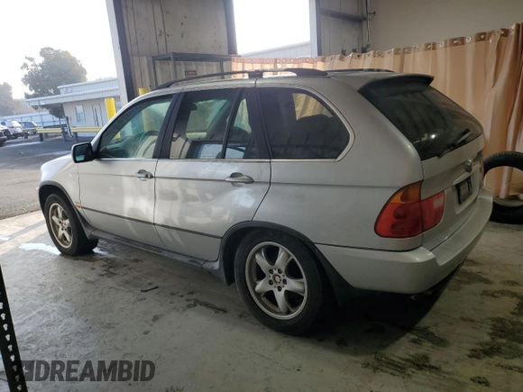 2001 BMW X5 4.4i with VIN WBAFB33531LH18946, listed as a Copart auction lot 84322504 with 232,357 mi miles and Clean Title. Bid and sale history available at carsss.com. Image 2.