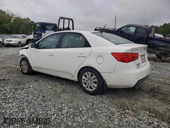 2013 Kia Forte LX with VIN KNAFT4A28D5709015, listed as a Copart auction lot 72903314 with 224,812 mi miles and Salvage Title. Bid and sale history available at carsss.com. Image 2.