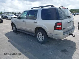 2008 Ford Explorer XLT with VIN 1FMEU63EX8UA58640, listed as a IAAI auction lot 41607202 with 93,866 mi miles. Bid and sale history available at carsss.com. Image 3.