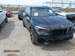 2022 BMW X5 xDrive40i z VIN 5UXCR6C0XN9N16790, wystawiony jako IAAI lot #42304582 z przebiegiem 38 818 mil mil oraz . Historia ofert i sprzedaży dostępna na DreamBid. Obrazek 1.