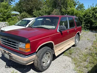 1994 Ford Explorer Eddie Bauer с VIN 1FMDU34X2RUB28840, выставлен на аукционе Copart как лот 64414895 с пробегом 95 520 миль миль и Чистый • Clean title. История ставок и продаж доступна на DreamBid. Изображение 2.