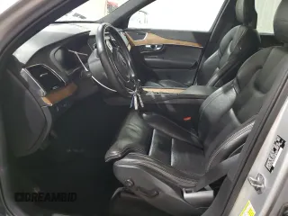 2017 Volvo XC90 Inscription z VIN YV4A22PL0H1168007, wystawiony jako Copart lot #88967015 z przebiegiem 112 924 mil mil oraz Szkoda całkowita • Salvage title. Historia ofert i sprzedaży dostępna na DreamBid. Obrazek 7.