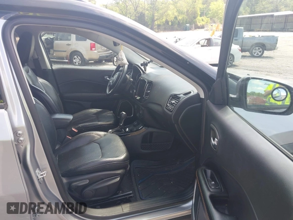 2018 Jeep Compass Limited с VIN 3C4NJDCB7JT210770, выставлен на аукционе IAAI как лот 42076189 с пробегом 159 083 миль миль и . История ставок и продаж доступна на DreamBid. Изображение 5.