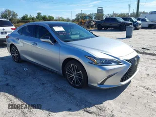 2022 Lexus ES with VIN 58ADZ1B18NU121477, listed as a IAAI auction lot 41434448 with 28,655 mi miles. Bid and sale history available at carsss.com. Image 1.