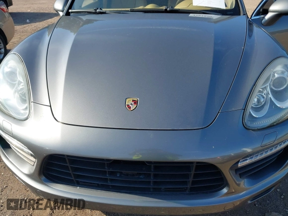 2012 Porsche Cayenne Turbo z VIN WP1AC2A29CLA81105, wystawiony jako IAAI lot #42618593 z przebiegiem 173 873 mil mil oraz . Historia ofert i sprzedaży dostępna na DreamBid. Obrazek 10.