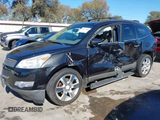 2011 Chevrolet Traverse 1LT z VIN 1GNKRGED3BJ373931, wystawiony jako IAAI lot #40876388 z przebiegiem 234 394 mil mil oraz . Historia ofert i sprzedaży dostępna na DreamBid. Obrazek 6.