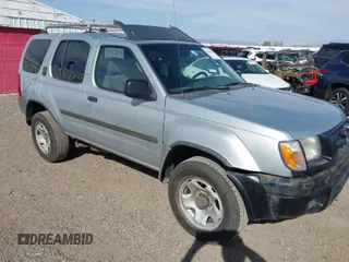 2000 Nissan Xterra XE with VIN 5N1ED28YXYC586308, listed as a IAAI auction lot 41988084 with 281,446 mi miles. Bid and sale history available at carsss.com. Image 1.