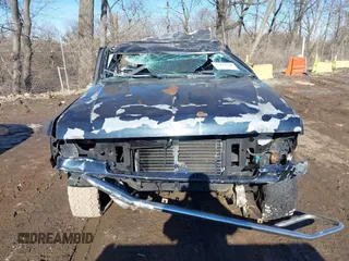 1990 Ford Bronco XL with VIN 1FMEU15N0LLB05415, listed as a IAAI auction lot 41434684 with 609,051 mi miles. Bid and sale history available at carsss.com. Image 12.