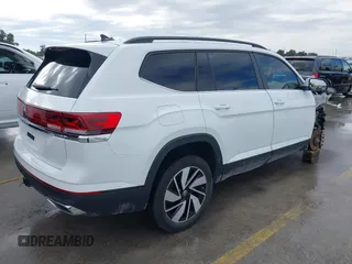 2024 Volkswagen Atlas SE z VIN 1V2JR2CA3RC508659, wystawiony jako IAAI lot #41430628 z przebiegiem 23 139 mil mil oraz . Historia ofert i sprzedaży dostępna na DreamBid. Obrazek 4.