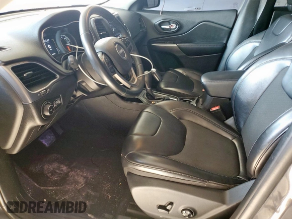 2019 Jeep Cherokee Altitude with VIN 1C4PJLLB3KD184565, listed as a Copart auction lot 58046345 with 91,618 mi miles and Salvage title. Bid and sale history available at DreamBid. Image 7.