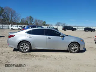2013 Lexus ES 300h Hybrid with VIN JTHBW1GG1D2004549, listed as a IAAI auction lot 41660519 with 240,391 mi miles. Bid and sale history available at carsss.com. Image 13.
