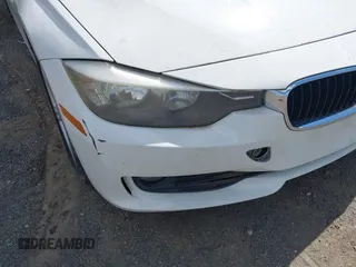 2014 BMW 3 Series 328i z VIN WBA3A5C51EP603386, wystawiony jako IAAI lot #42343104 z przebiegiem Nie podano mil oraz . Historia ofert i sprzedaży dostępna na DreamBid. Obrazek 6.