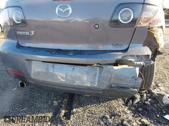 2008 Mazda 3 i Touring Value with VIN JM1BK32G181149702, listed as a IAAI auction lot 41800136 with 205,677 mi miles. Bid and sale history available at carsss.com. Image 15.