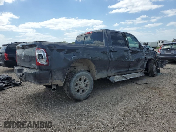 2024 Ram 2500 Laramie z VIN 3C6UR5FL6RG159952, wystawiony jako Copart lot #52771035 z przebiegiem Nie podano mil oraz Szkoda całkowita • Salvage title. Historia ofert i sprzedaży dostępna na DreamBid. Obrazek 3.